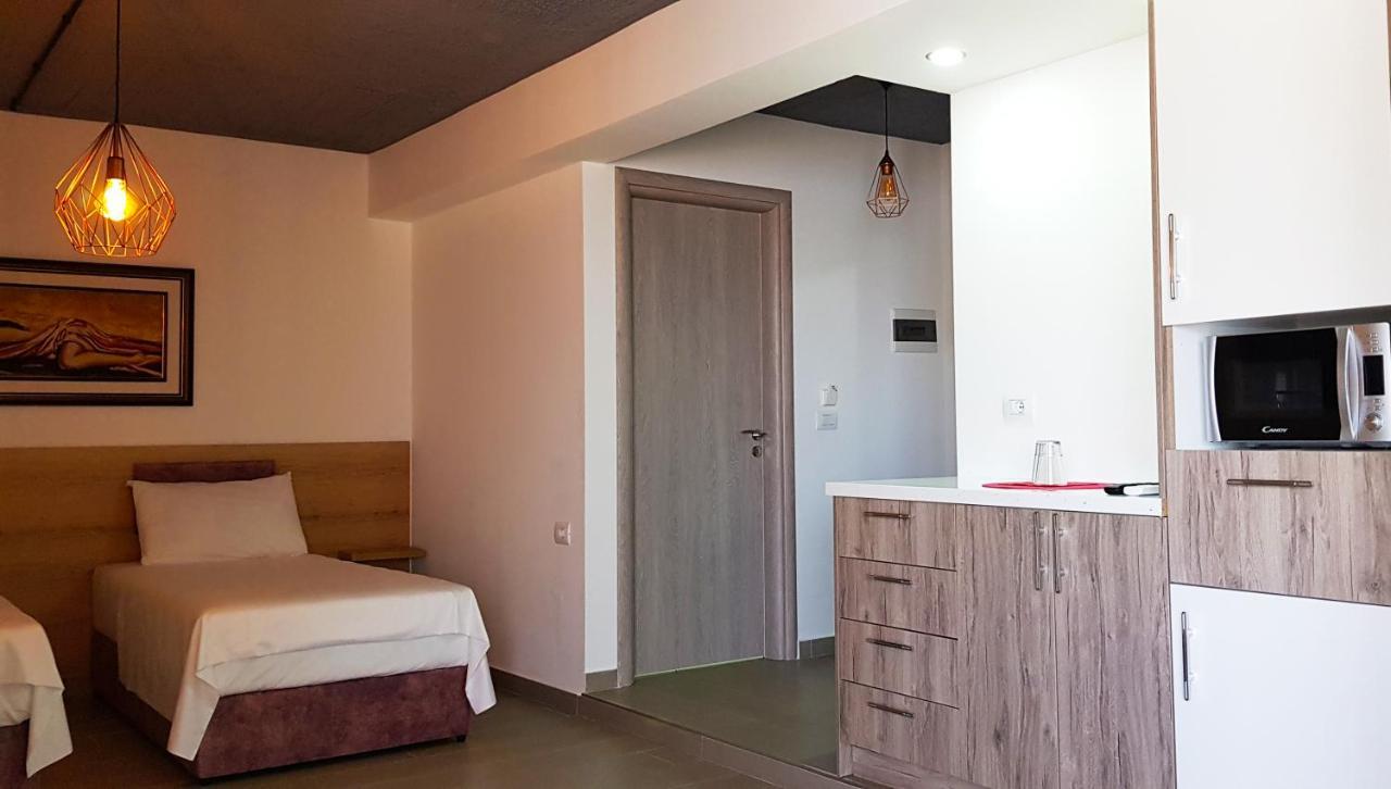 Asi Rooftop Hotel Sarande Room photo