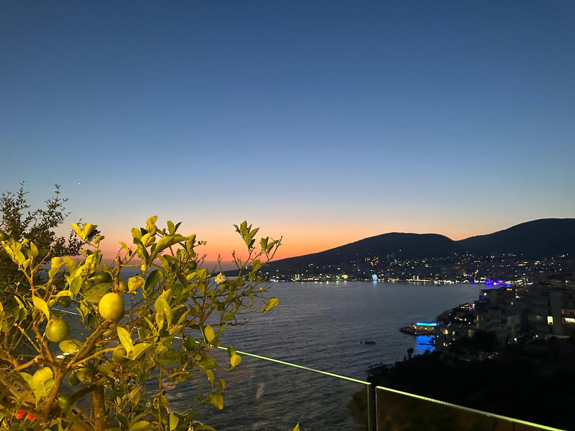 Asi Rooftop Hotel Sarande Exterior photo